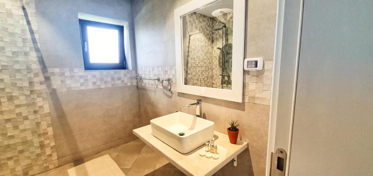 Casa Cochilia - Camera Privata In Localitatea Тузла Экстерьер фото
